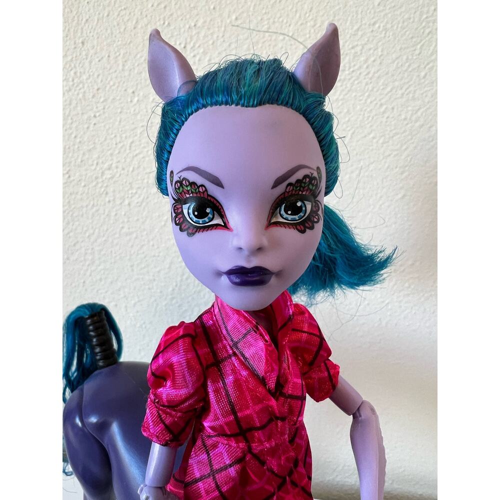 Monster High Doll Avea Trotter Freaky Fusion Collection 2013